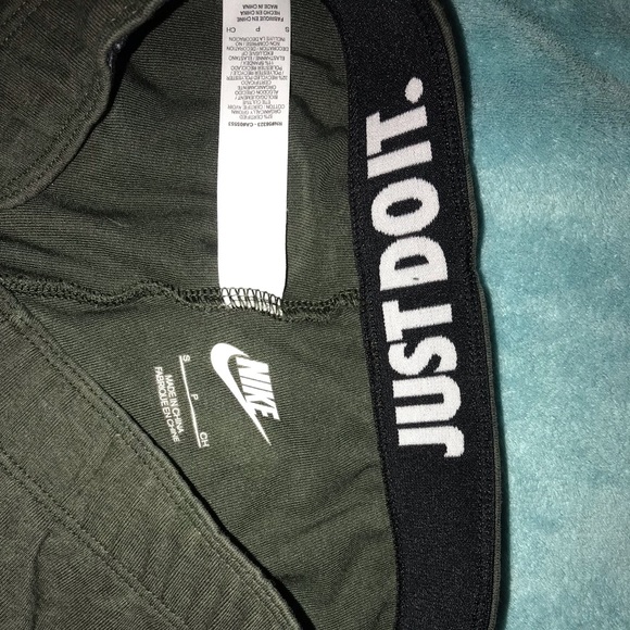Army green Nike leggings - Picture 3 of 4